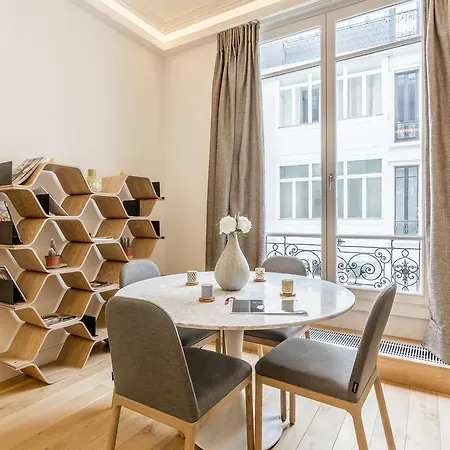 Apartment For 4 Champs-Elysees Robert Estienne 3 Apartment Paris
